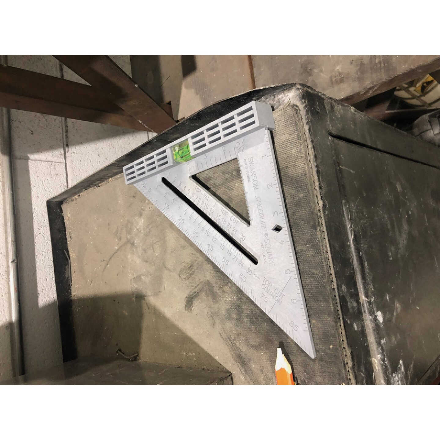 Swanson Speedlite 8 In. Plastic Rafter Square with Level Image 3