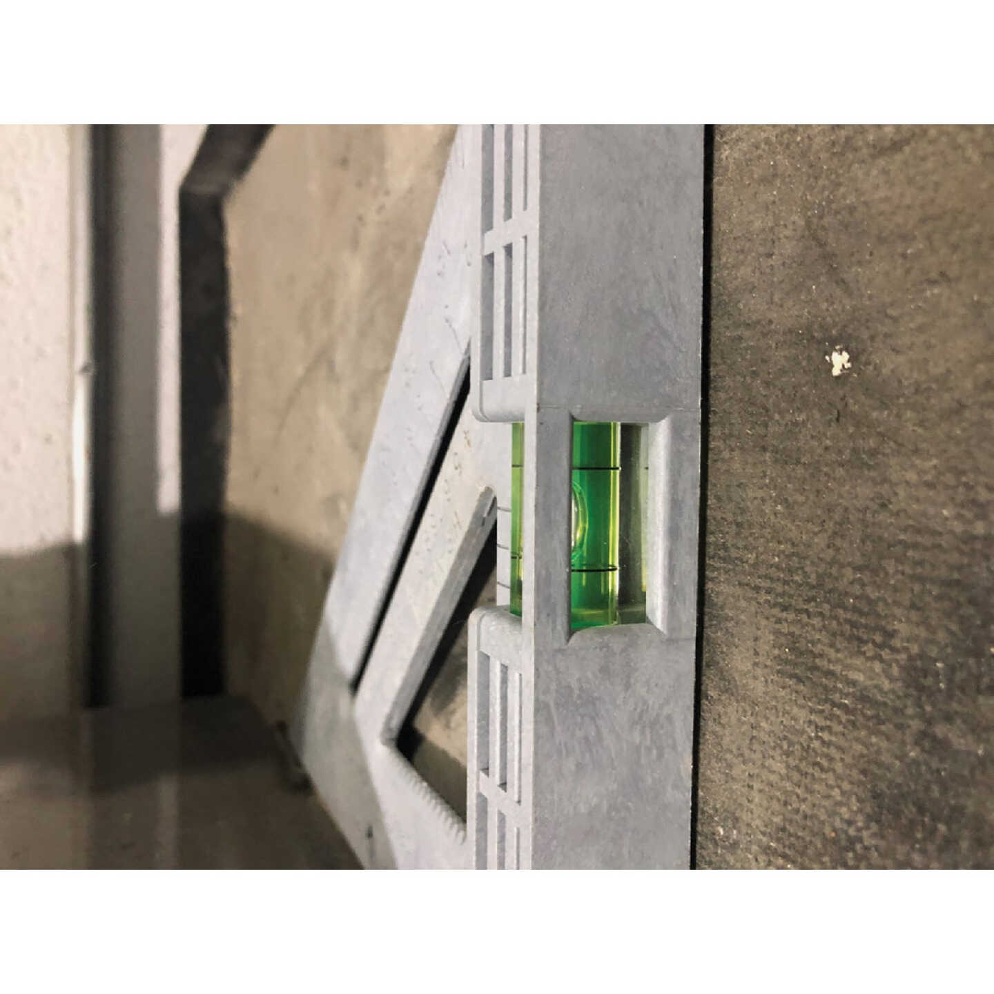 Swanson Speedlite 8 In. Plastic Rafter Square with Level Image 4