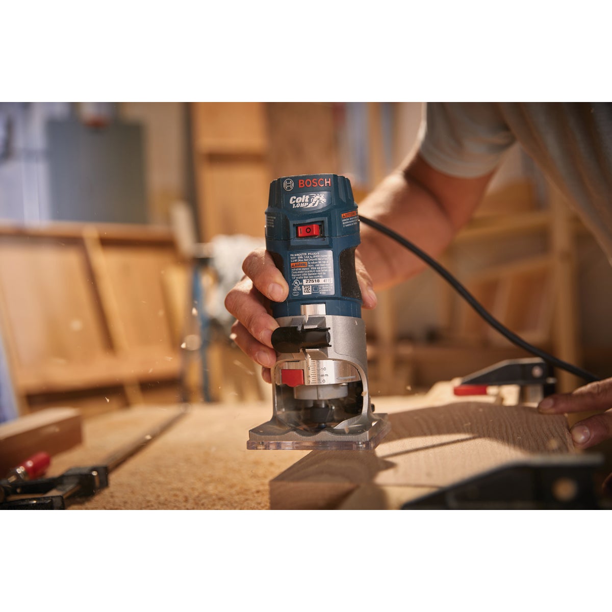 Bosch 5.6-Amp 1.0 HP Variable-Speed Fixed Base Palm Router Image 6