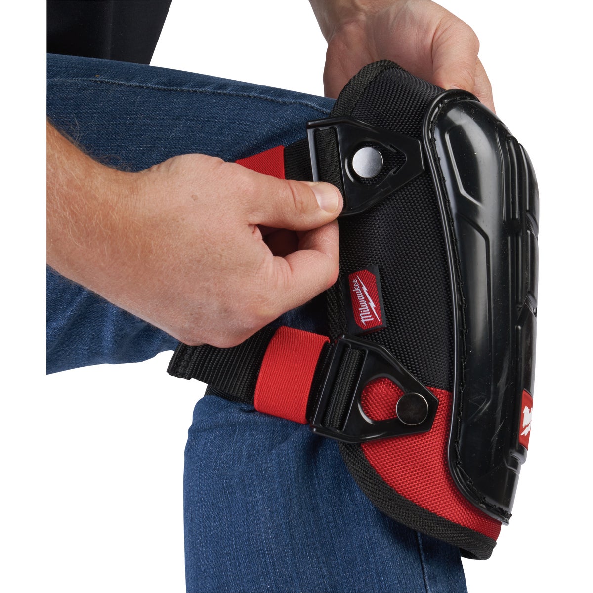 Milwaukee Dynamic Knee Pad with Wide Strap Image 3