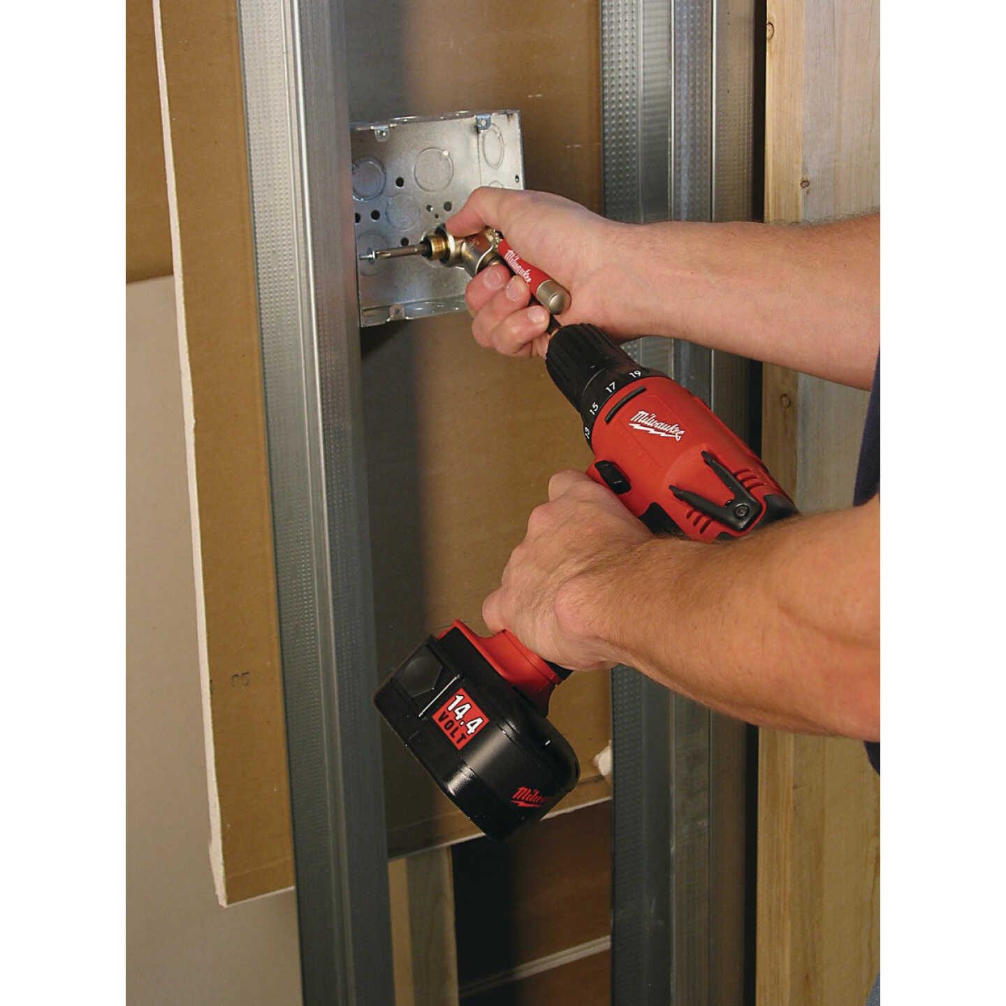 Milwaukee Right Angle Drive Attachment Image 3