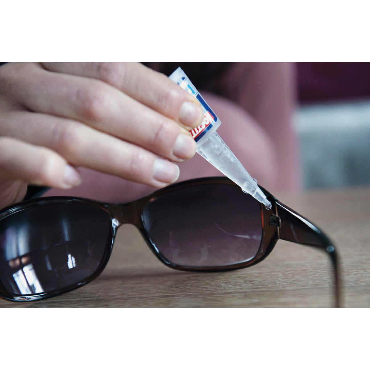 LOCTITE 0.18 Oz. Liquid Super Glue with Longneck Bottle Image 2