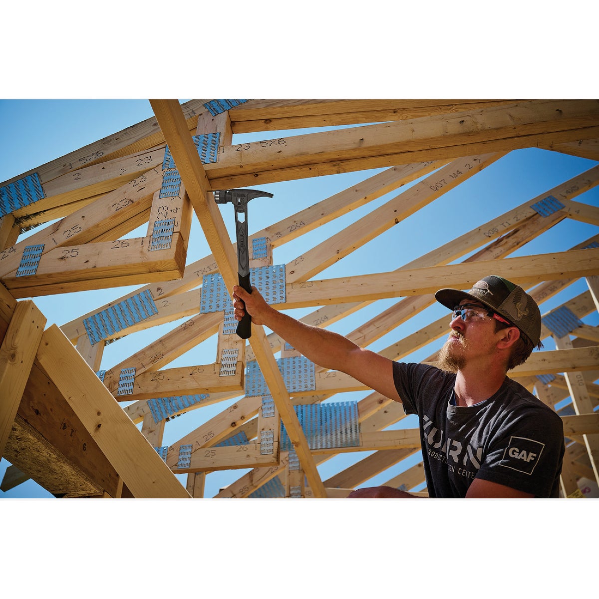 Stiletto TiBone 15 Oz. Smooth-Face Framing Hammer with Curved Titanium Handle Image 5