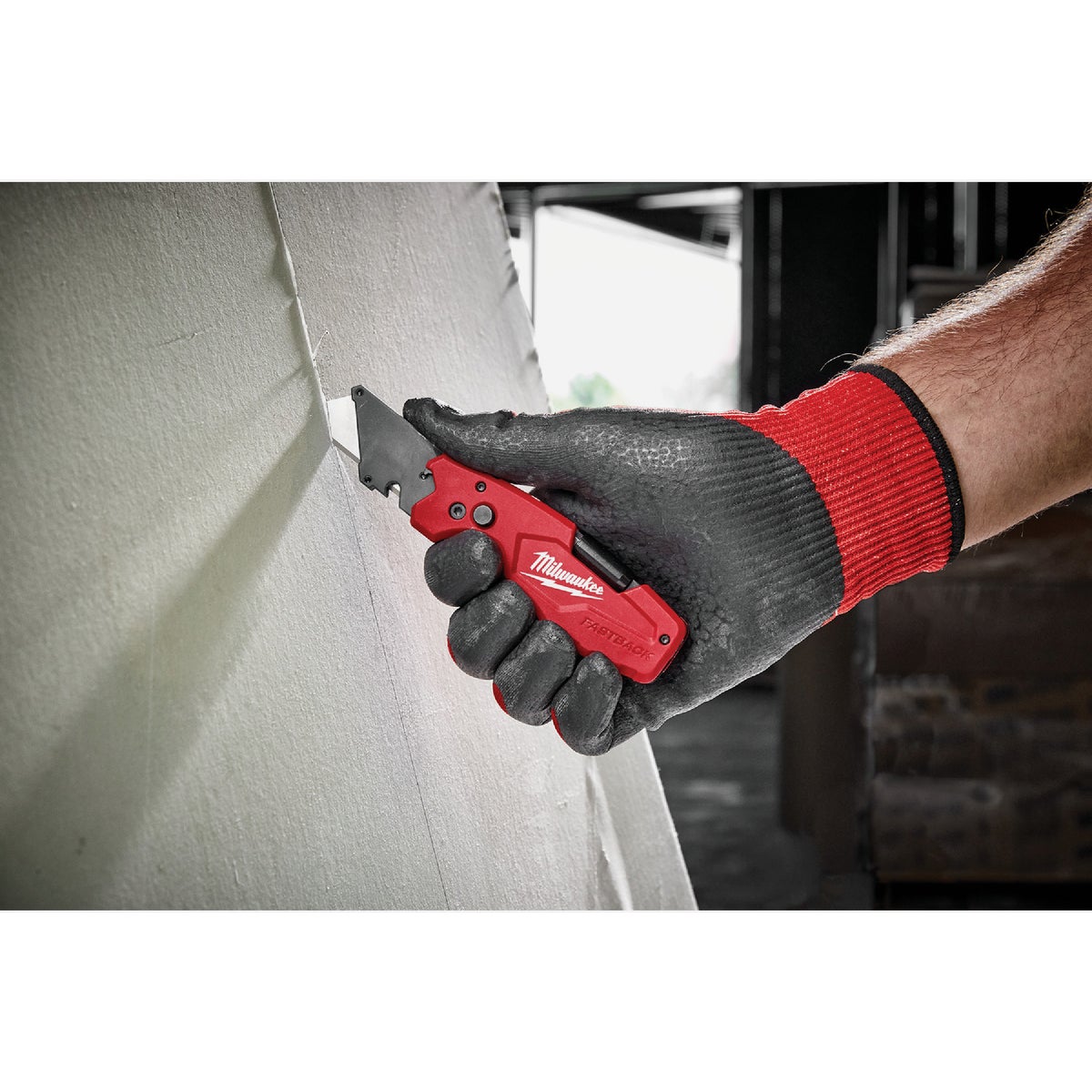 Milwaukee FASTBACK 6 in 1 Folding Utility Knife (2-Pack) Image 4