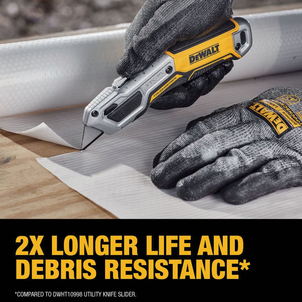 DEWALT TOUGHSERIES Retractable Utility Knife Image 3