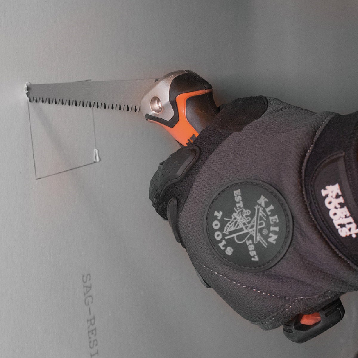 Klein 11-7/8 In. 8 TPI Folding Jab Saw Image 5