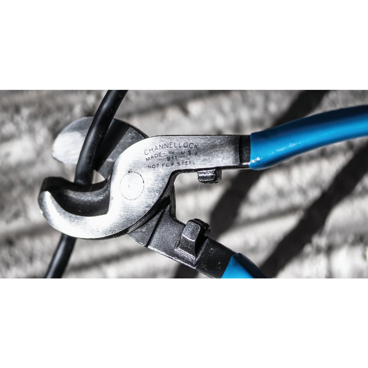 Channellock 9-1/2 In. 4/0 AWG Aluminum & 2/0 AWG Copper Cable Cutter Image 4