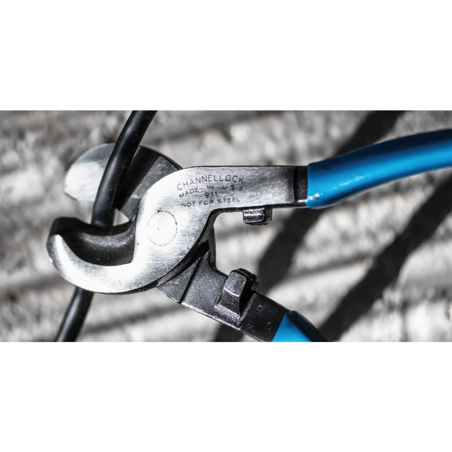 Channellock 9-1/2 In. 4/0 AWG Aluminum & 2/0 AWG Copper Cable Cutter Image 4