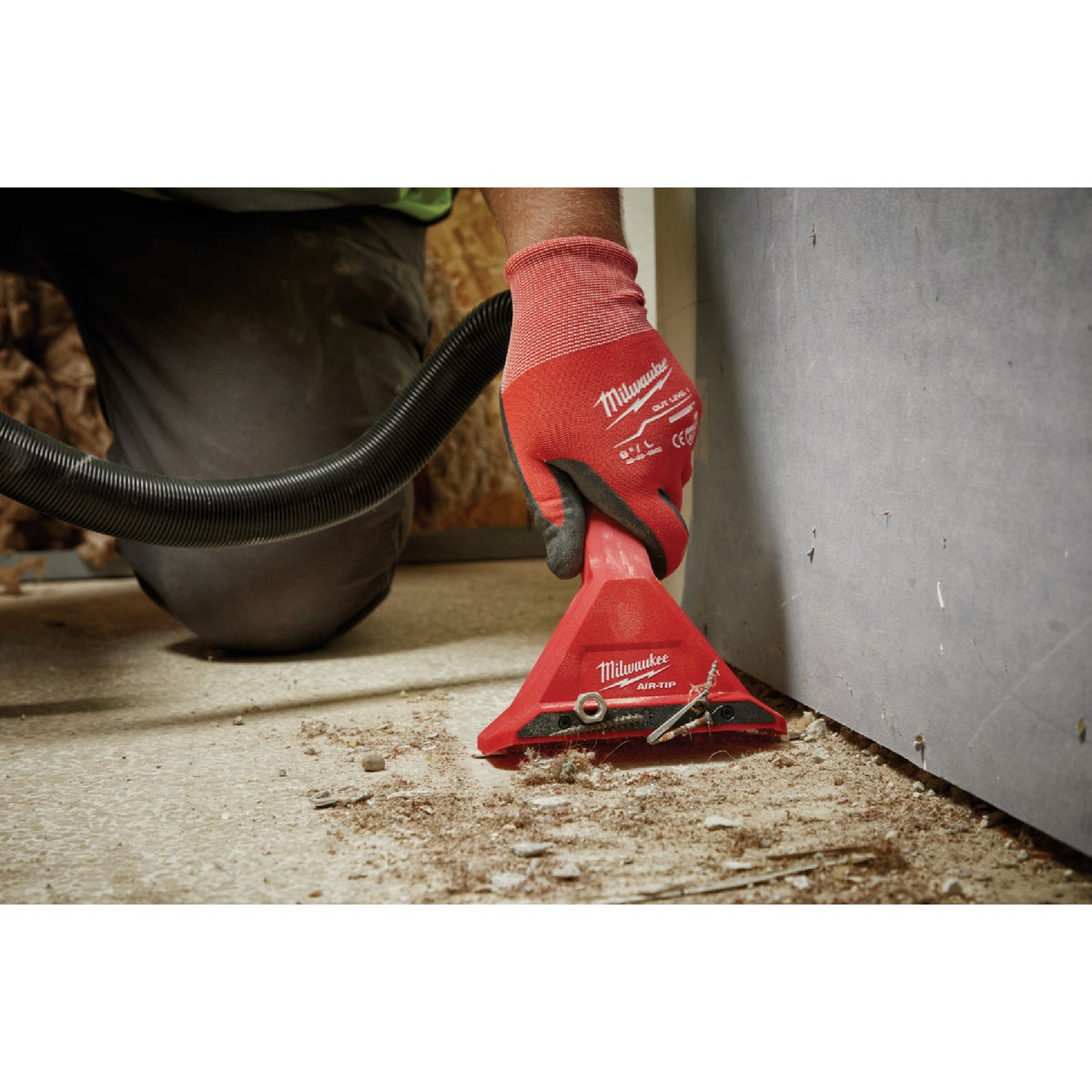 Milwaukee AIR-TIP 1-1/4 In. - 2-1/2 In. Red Plastic Magnetic Vacuum Nozzle Image 4