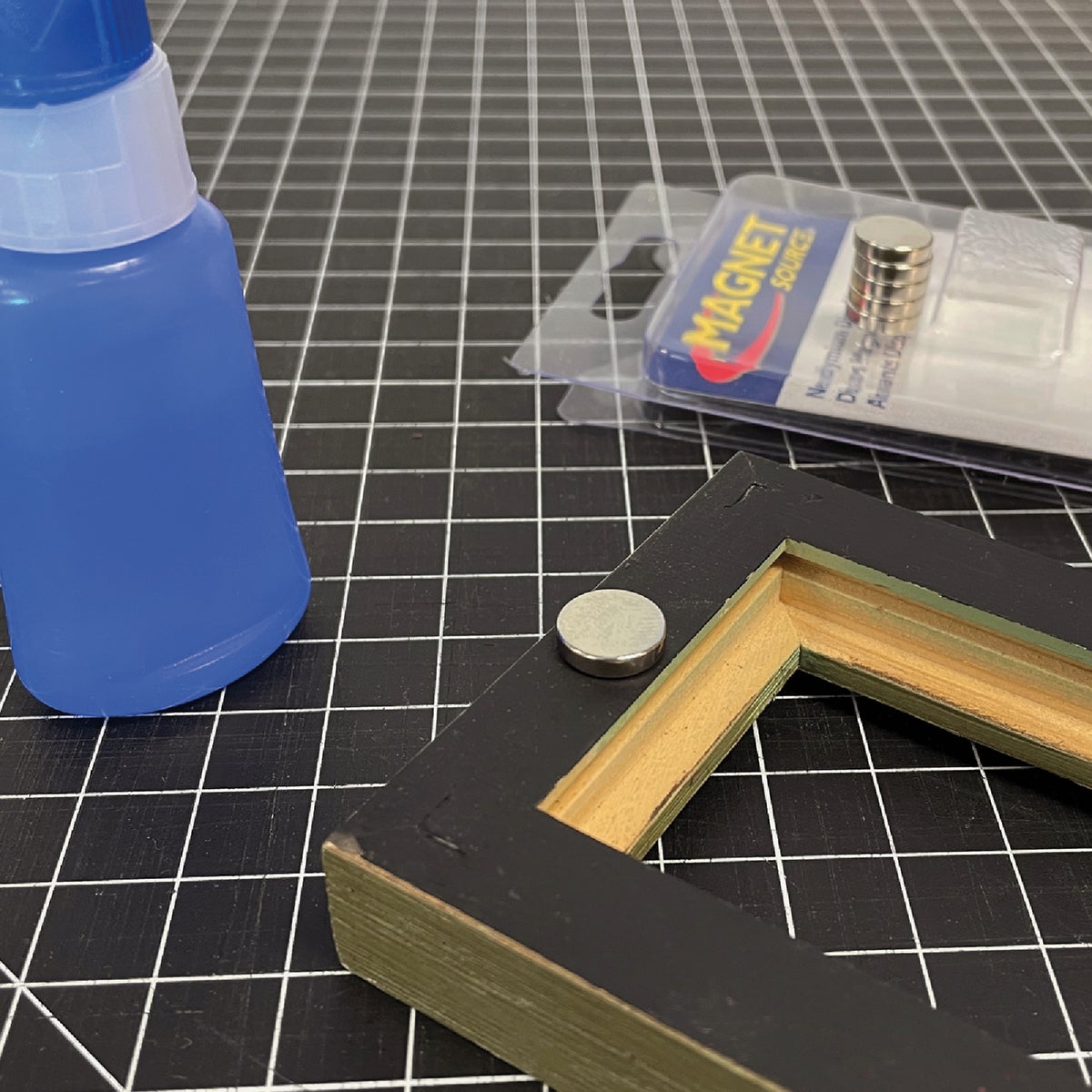 Master Magnetics 0.472 in. Neodymium Disc Magnet (6-Pack) Image 3