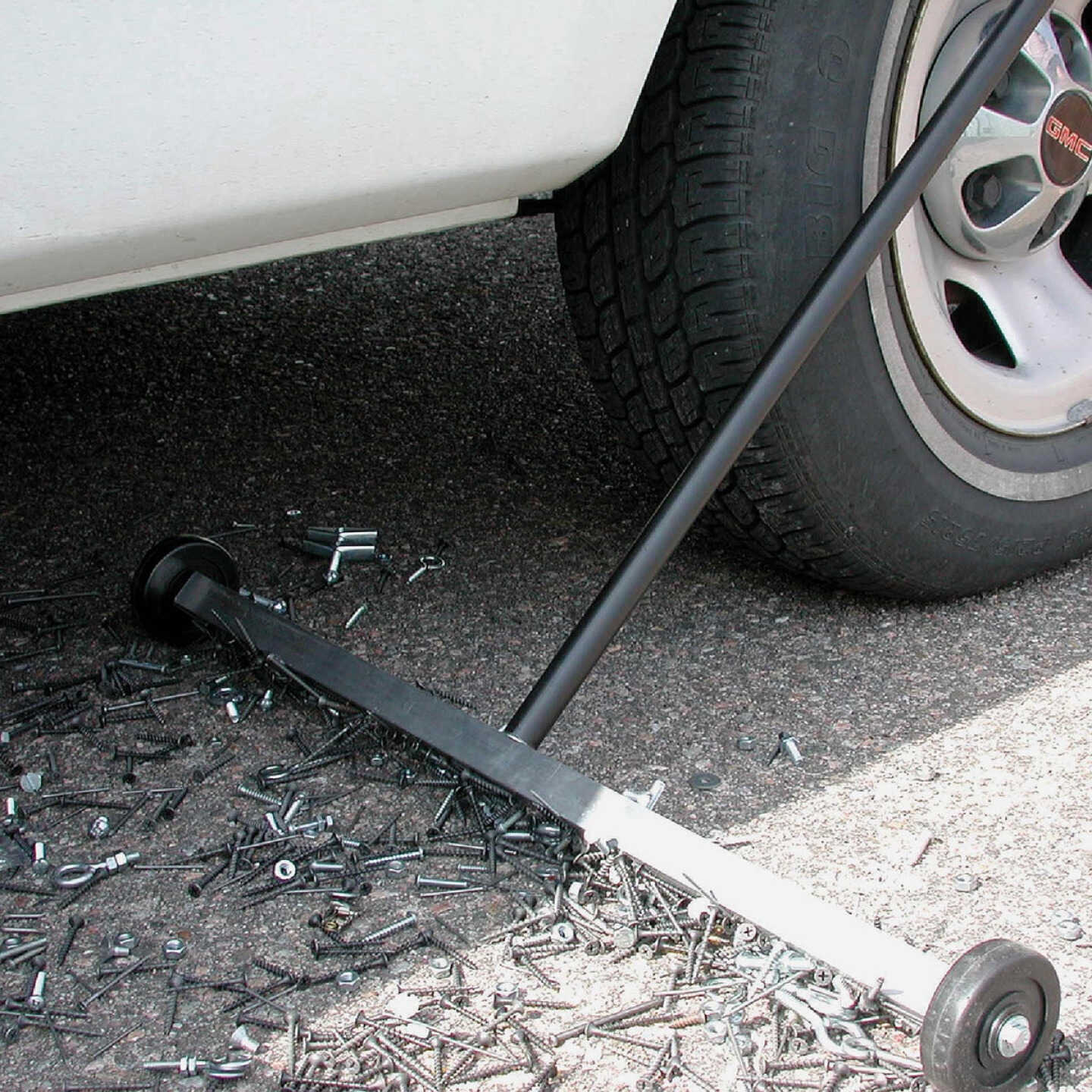 Master Magnetics 29 in. Magnetic Floor Sweeper Image 3