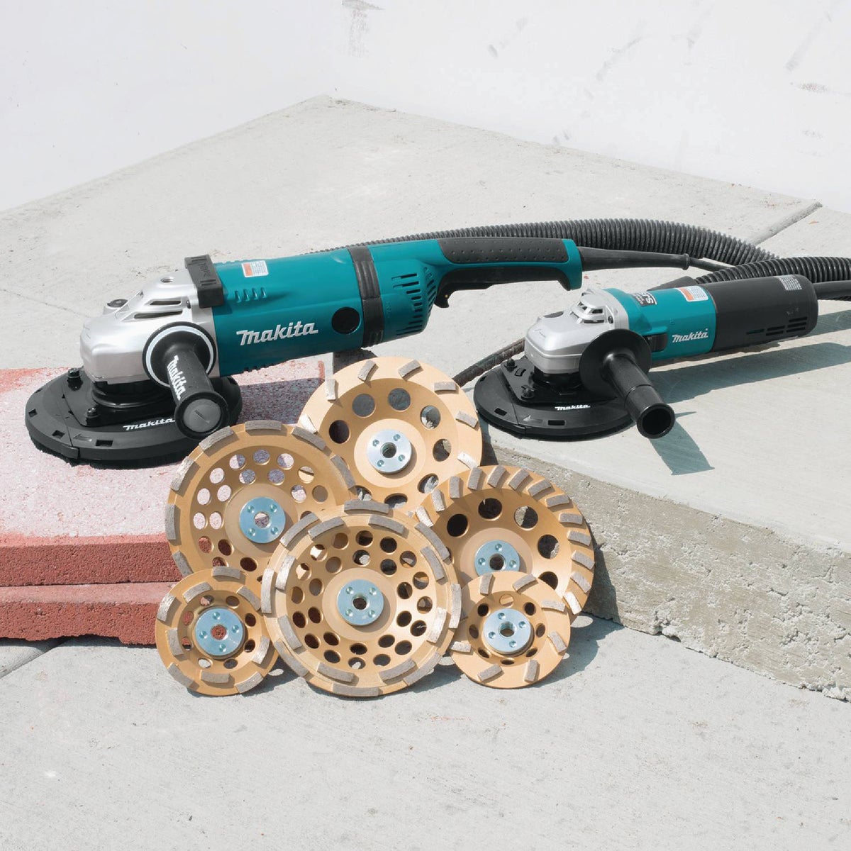 Makita 5 In. 13-Amp SJS High-Power Angle Grinder with Lock On Image 2