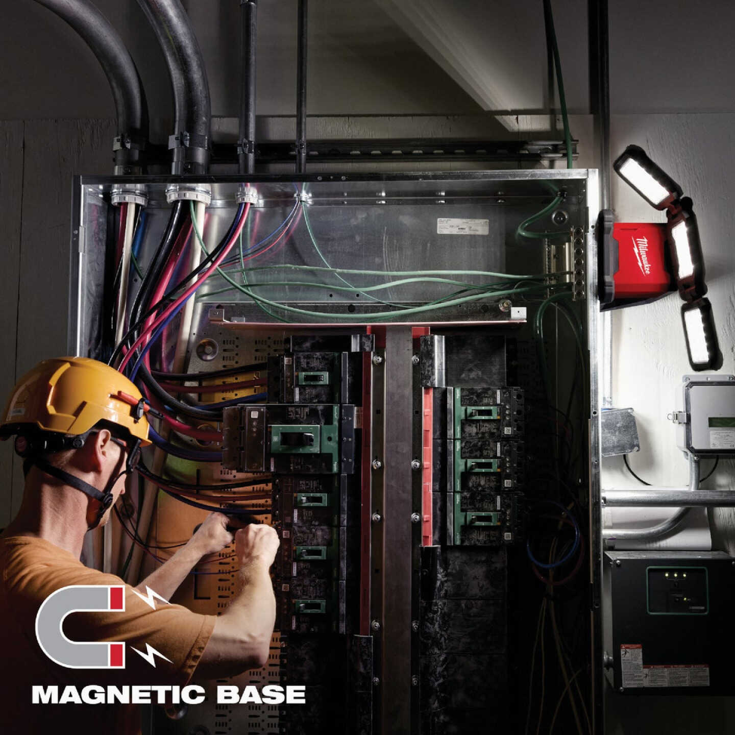 Milwaukee ROVER M18 Dual Power Triple-Panel Flood & Area Light (Tool Only) Image 6