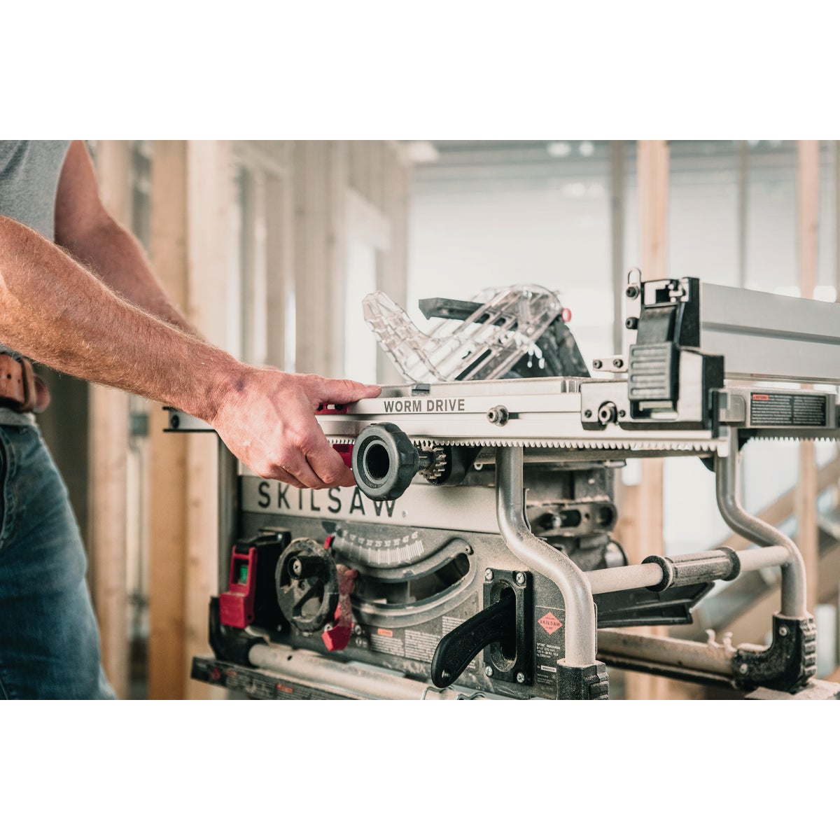 SKILSAW 15-Amp 8-1/4 In. Portable Worm Drive Table Saw Image 6