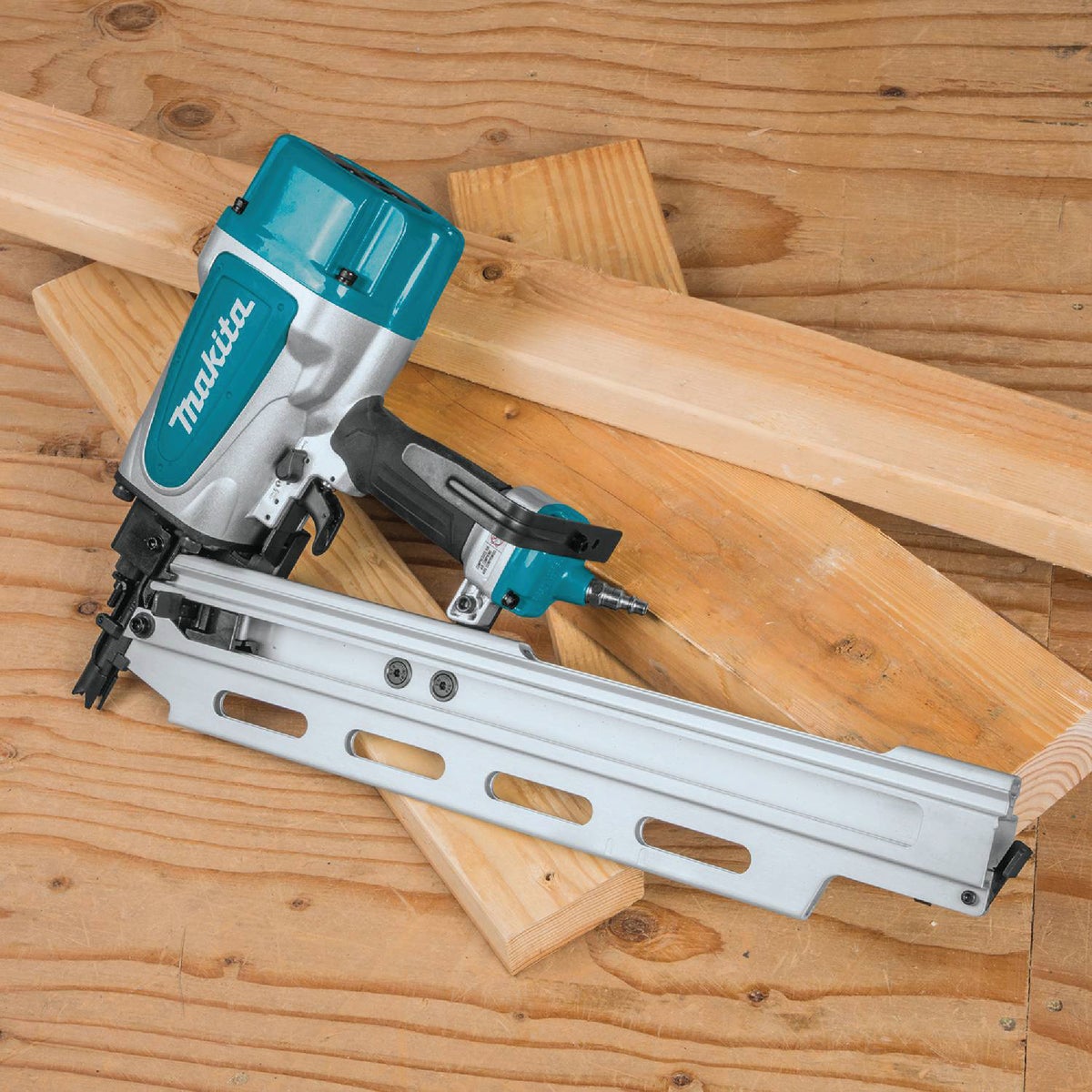 Makita 21 Degree 3-1/2 In. Plastic Collated Framing Nailer Image 5