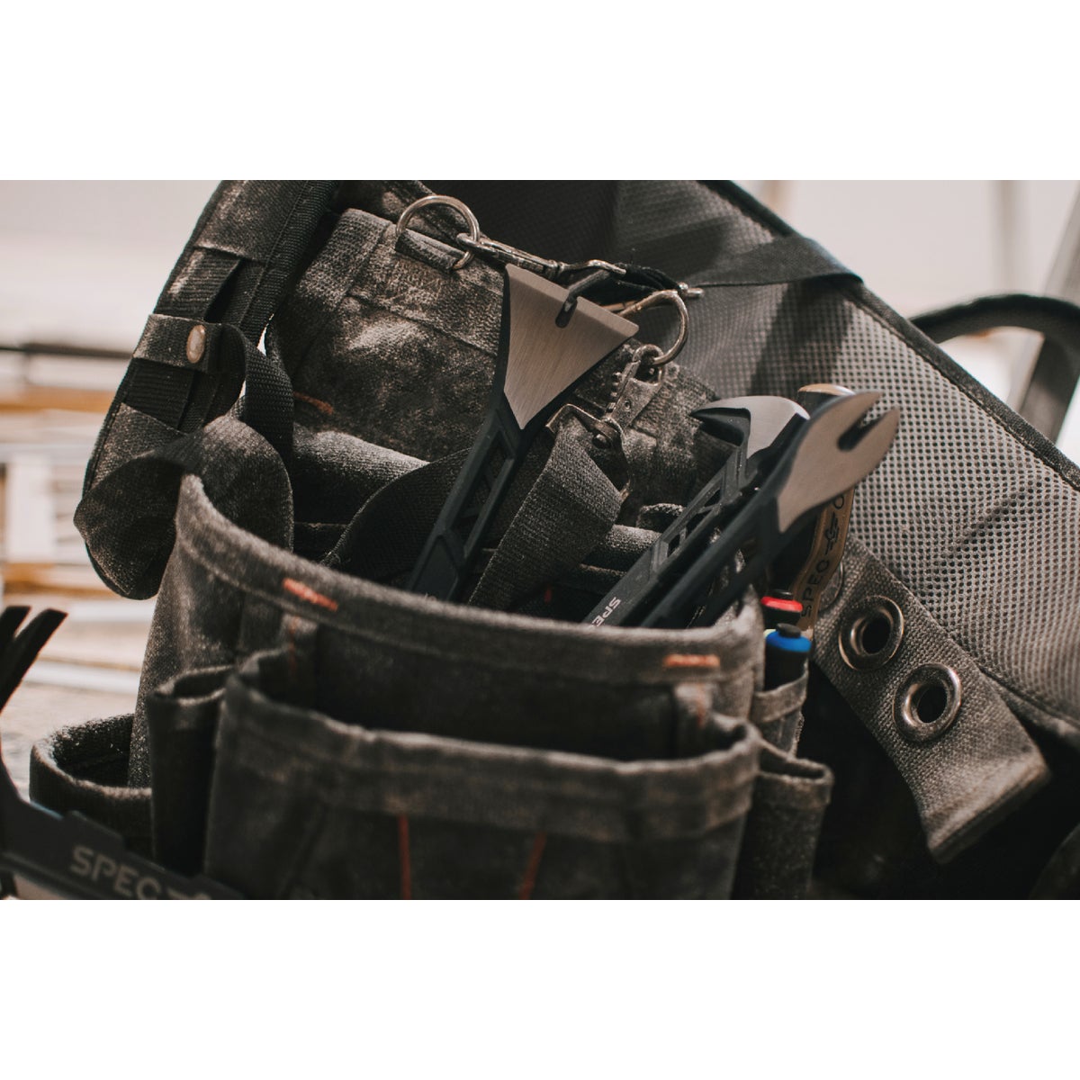 Spec Ops 10 In. High-Carbon Steel Nail Puller Cats Paw Pry Bar Image 5