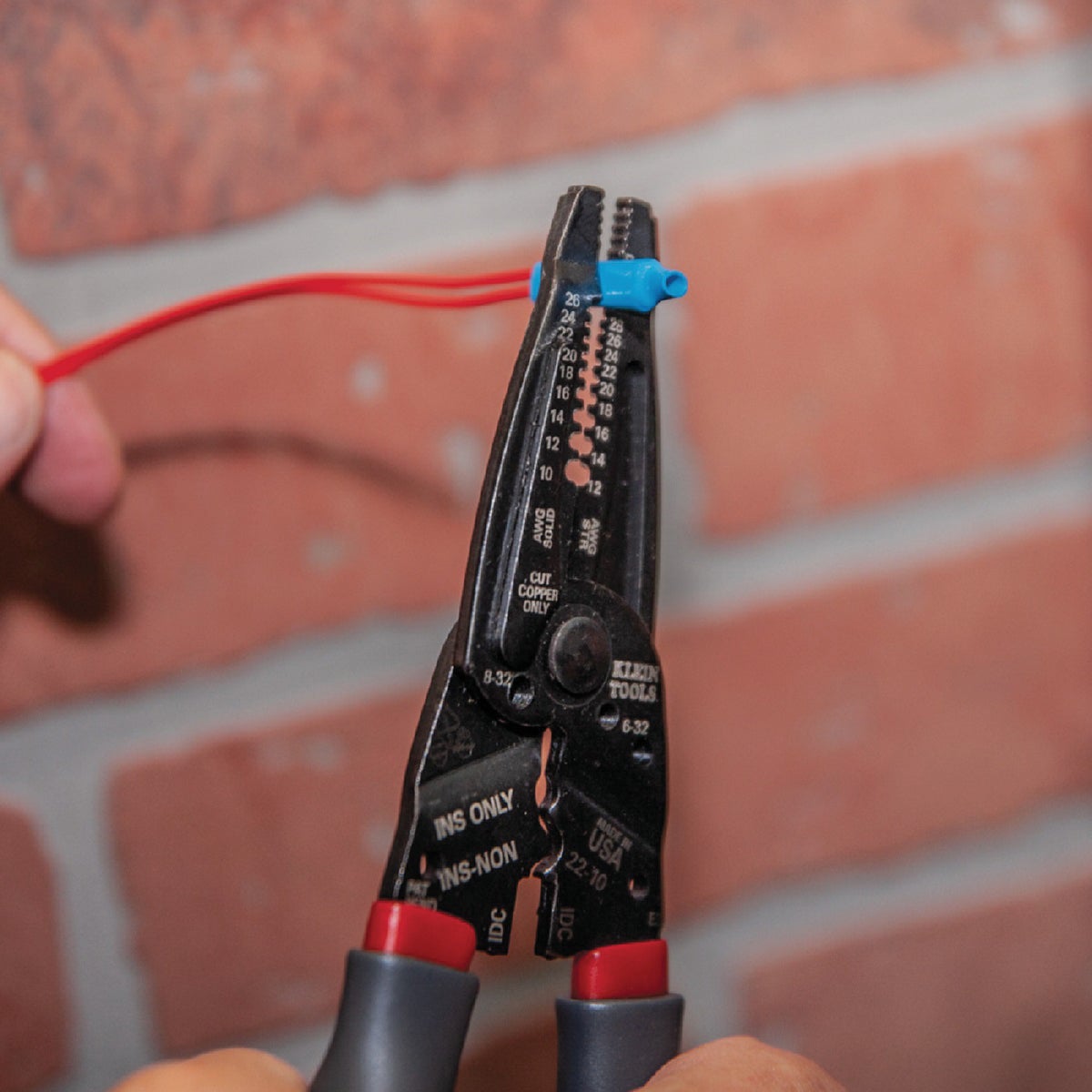 Klein-Kurve 7-3/4 In. Wire Stripper/Crimper Multi-Tool Image 5