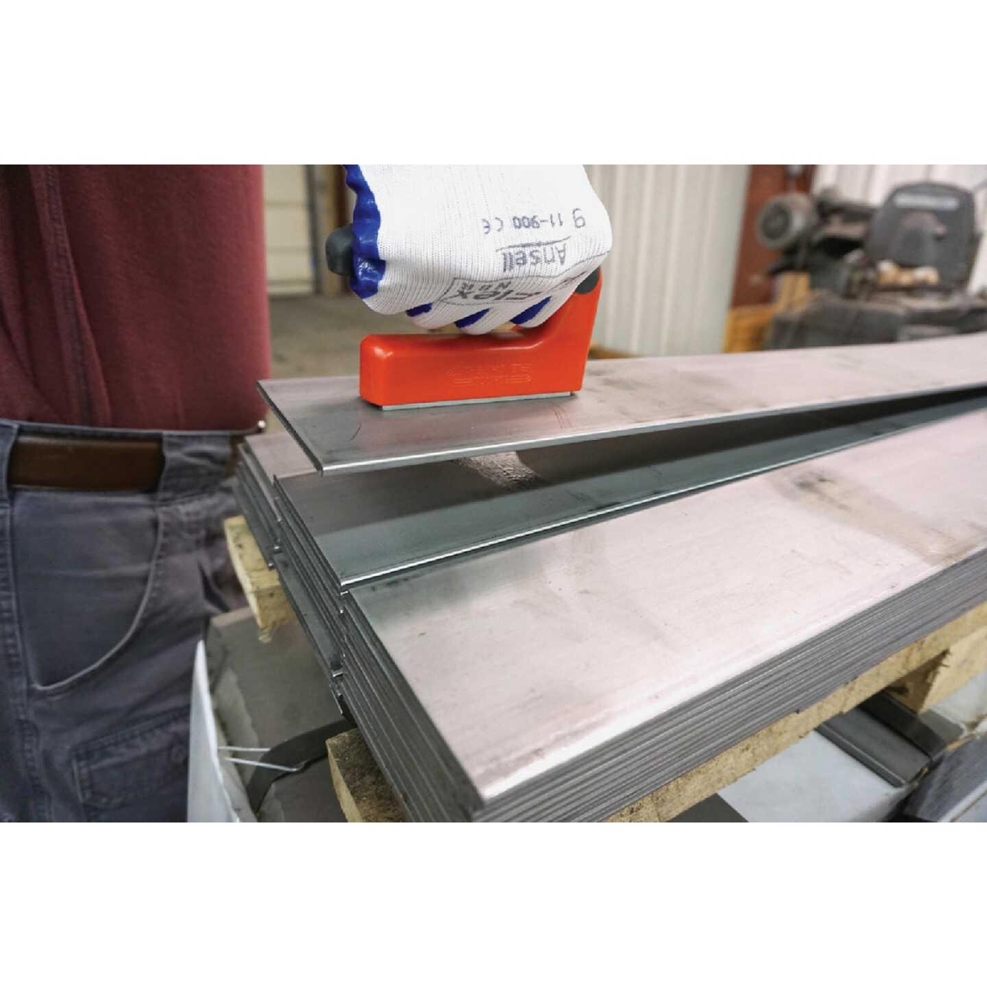 Master Magnetics 100 Lb. Ergonomic Handle Magnet Image 3