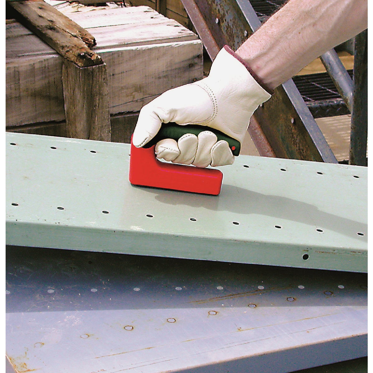 Master Magnetics 100 Lb. Ergonomic Handle Magnet Image 4