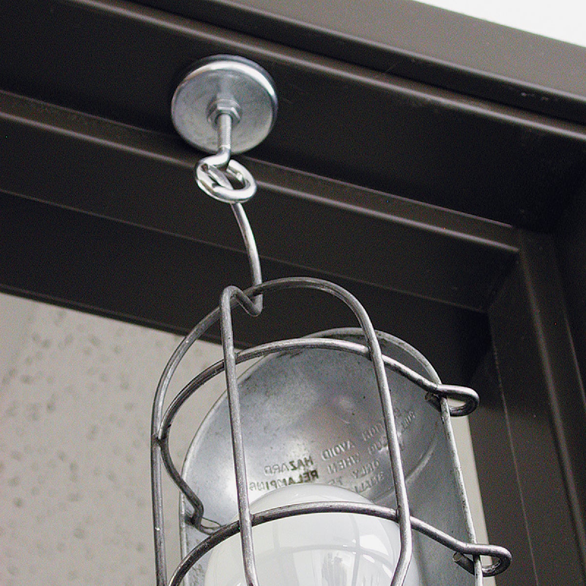 Master Magnetics 1-3/8 in. 15 Lb. Magnetic Base Image 4