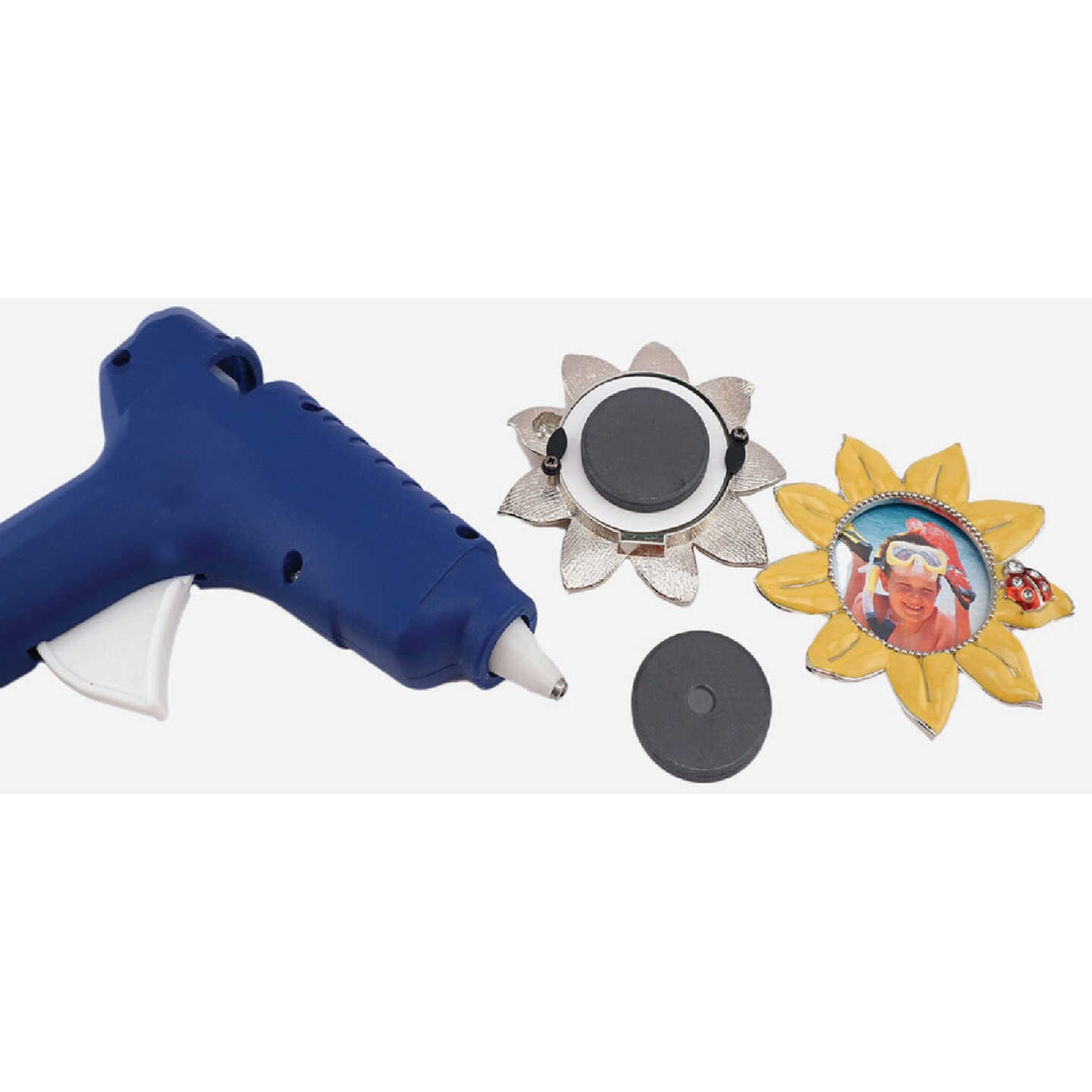 Master Magnetics 1-1/2 In. Multi Pole Ceramic Magnet Disc (2 per Pack) Image 3