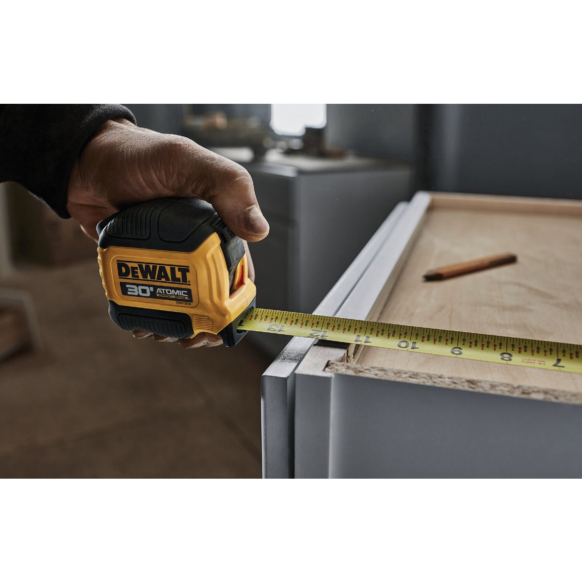 DEWALT ATOMIC 30 Ft. Tape Measure Image 2