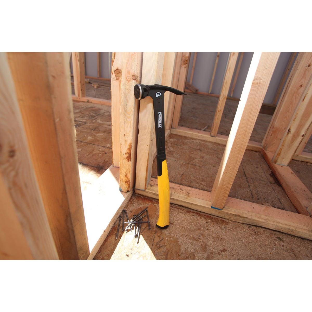 DEWALT 14 Oz. Milled-Face MIG Weld Framing Hammer with Steel Handle Image 2