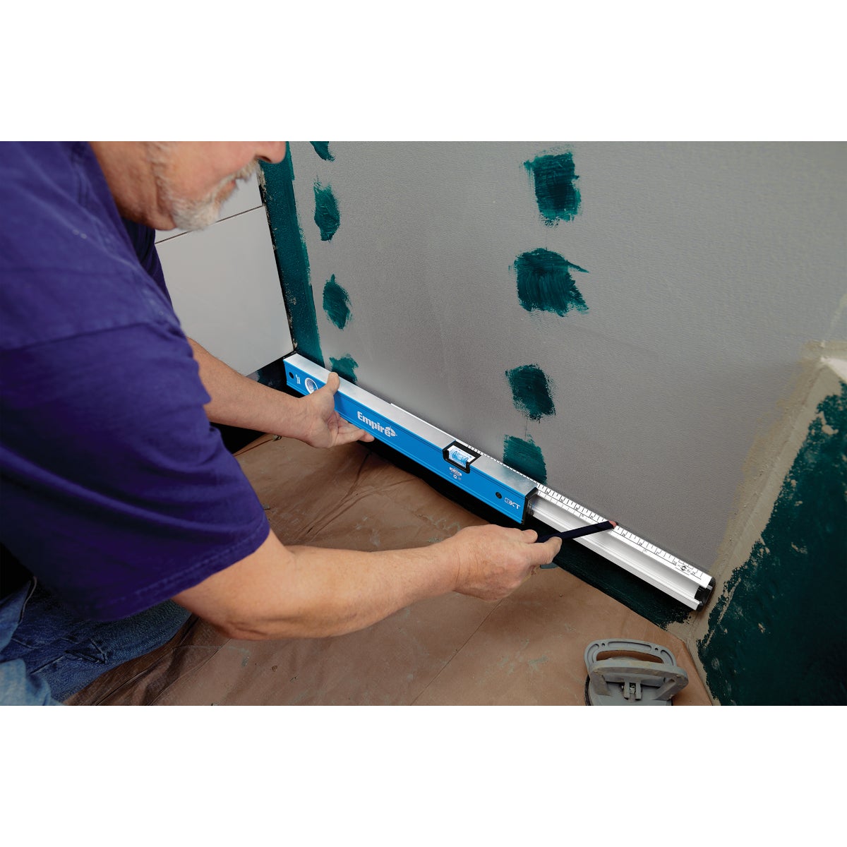 Empire True Blue 24 In. to 40 In. Aluminum Extendable Box Level Image 2