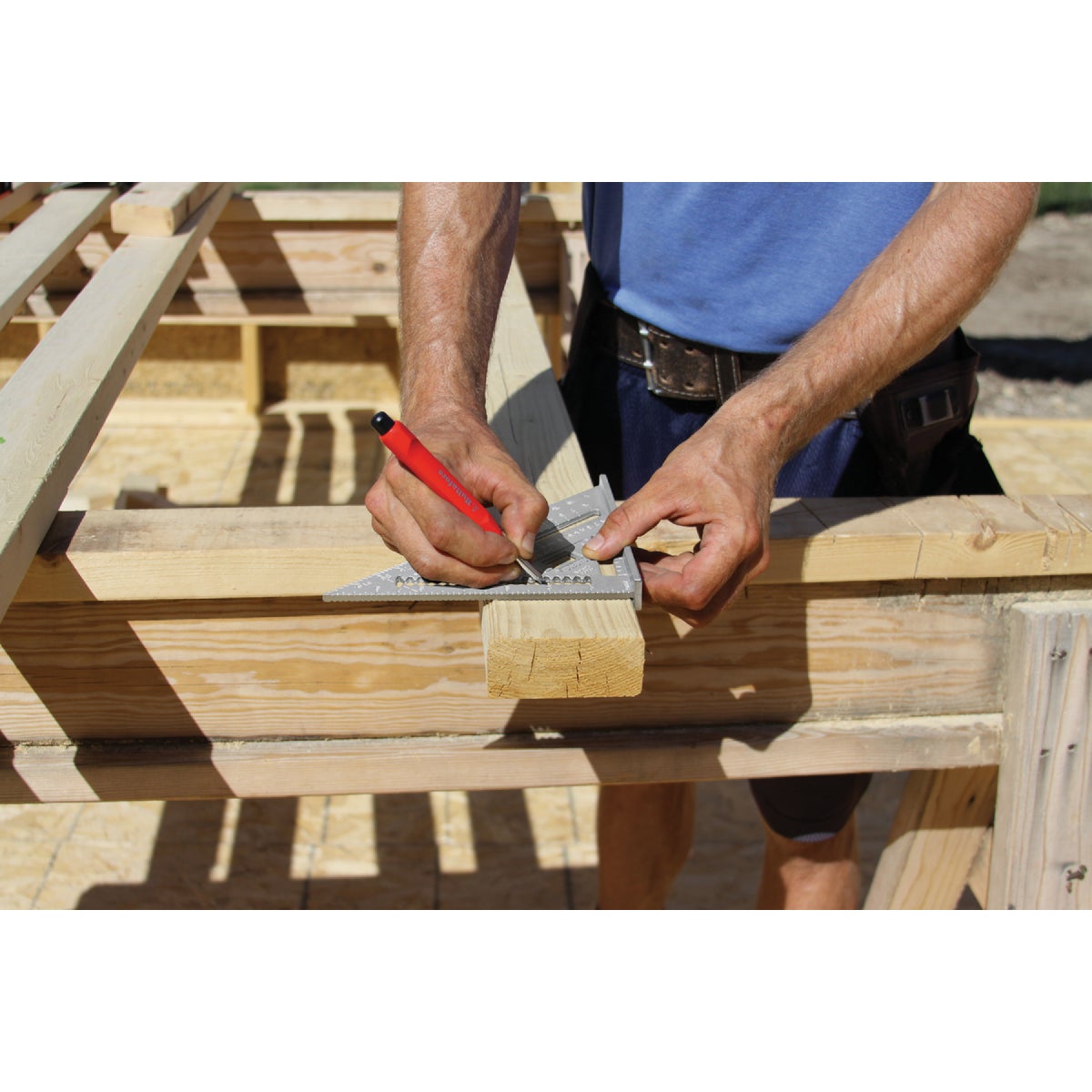 Johnson Level Johnny Square 7 In. Aluminum Rafter Square Image 4