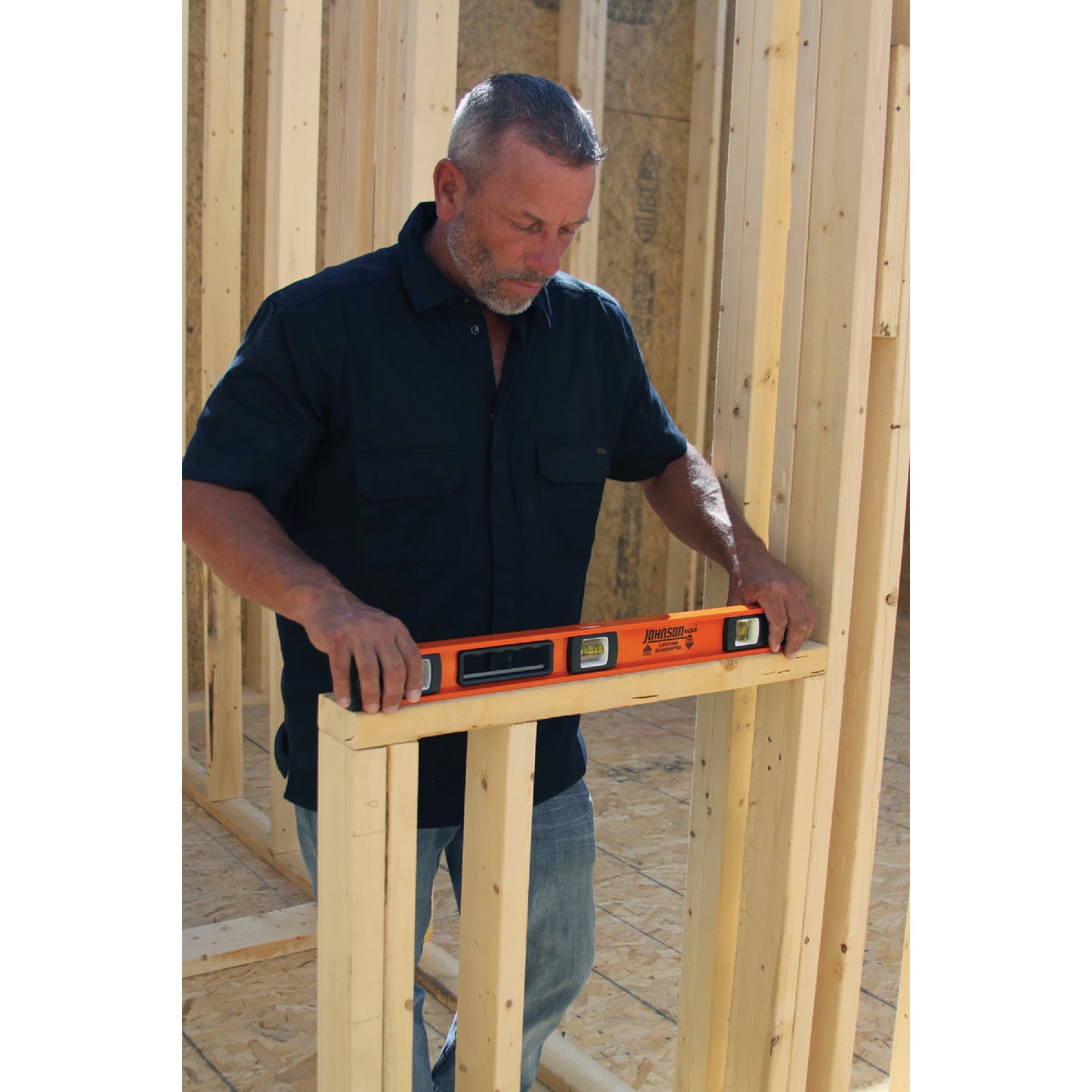 Johnson Level 24 In. Heavy-Duty Aluminum I-Beam Level Image 2