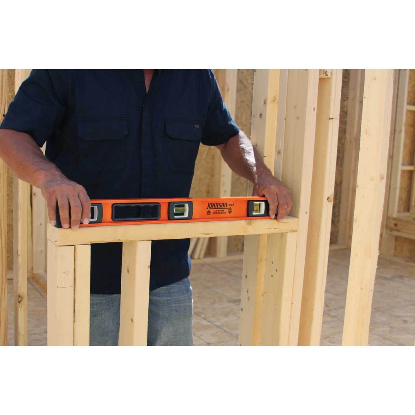 Johnson Level 24 In. Heavy-Duty Aluminum I-Beam Level Image 3