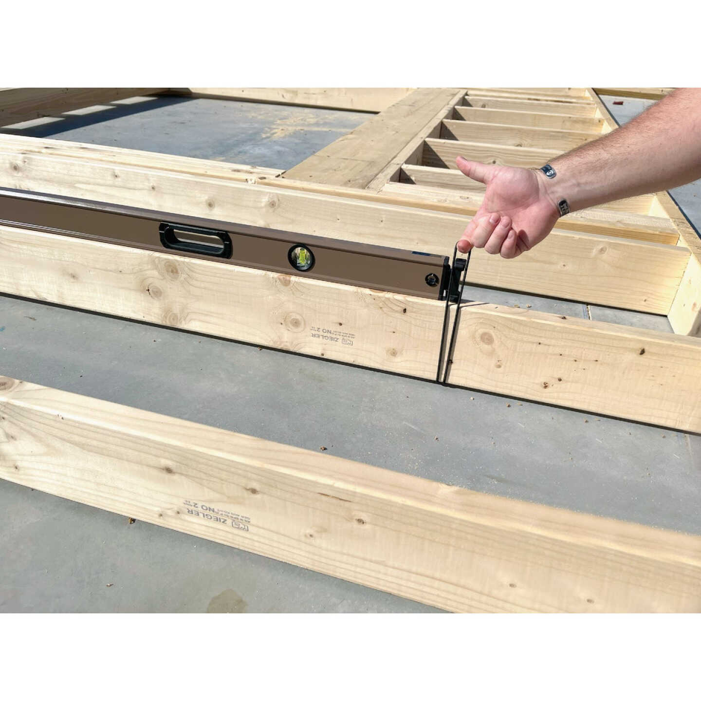 Spec Ops 72 In. Box Beam Level Image 6