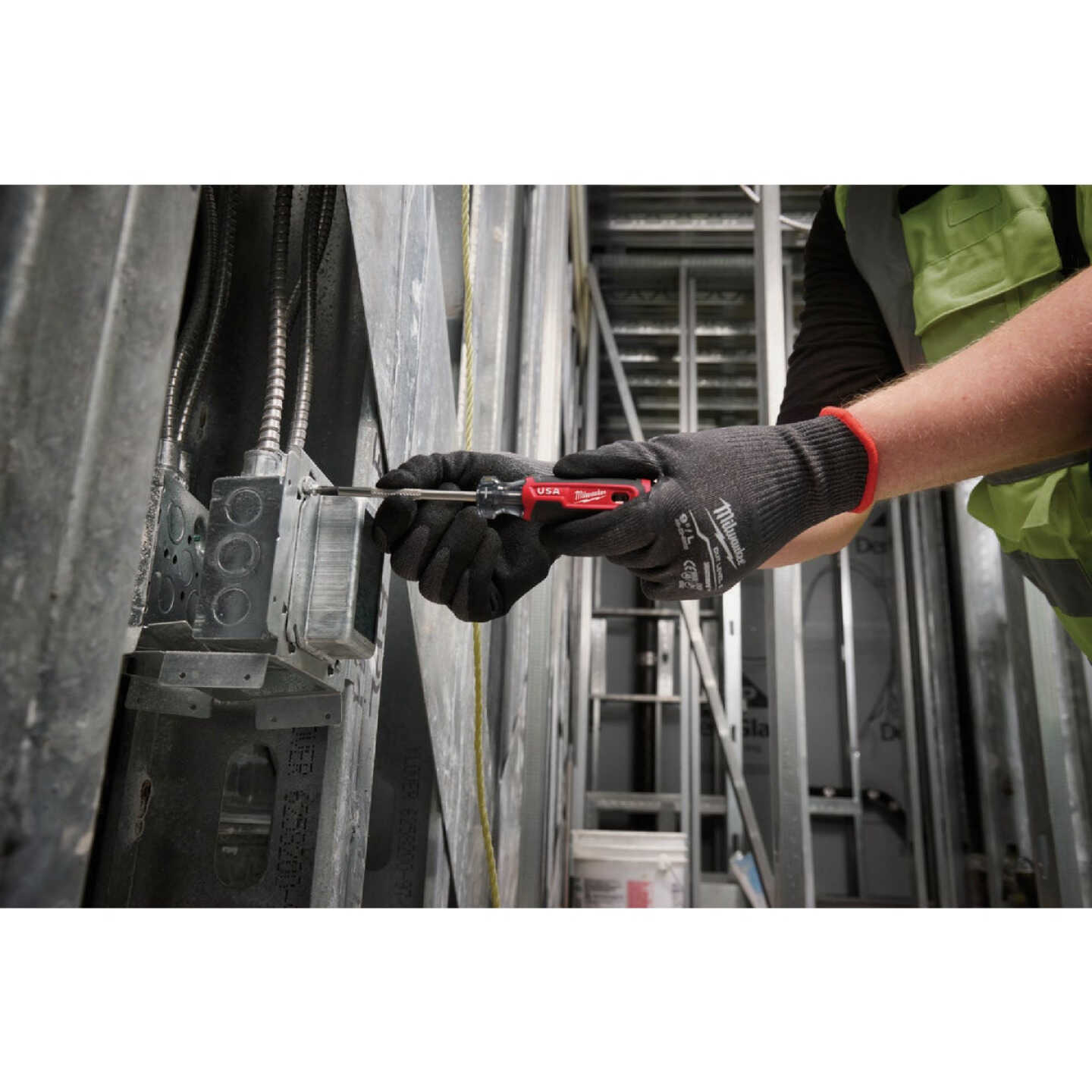 Milwaukee #2 x 10 In. Phillips Screwdriver with Cushion Grip Image 6