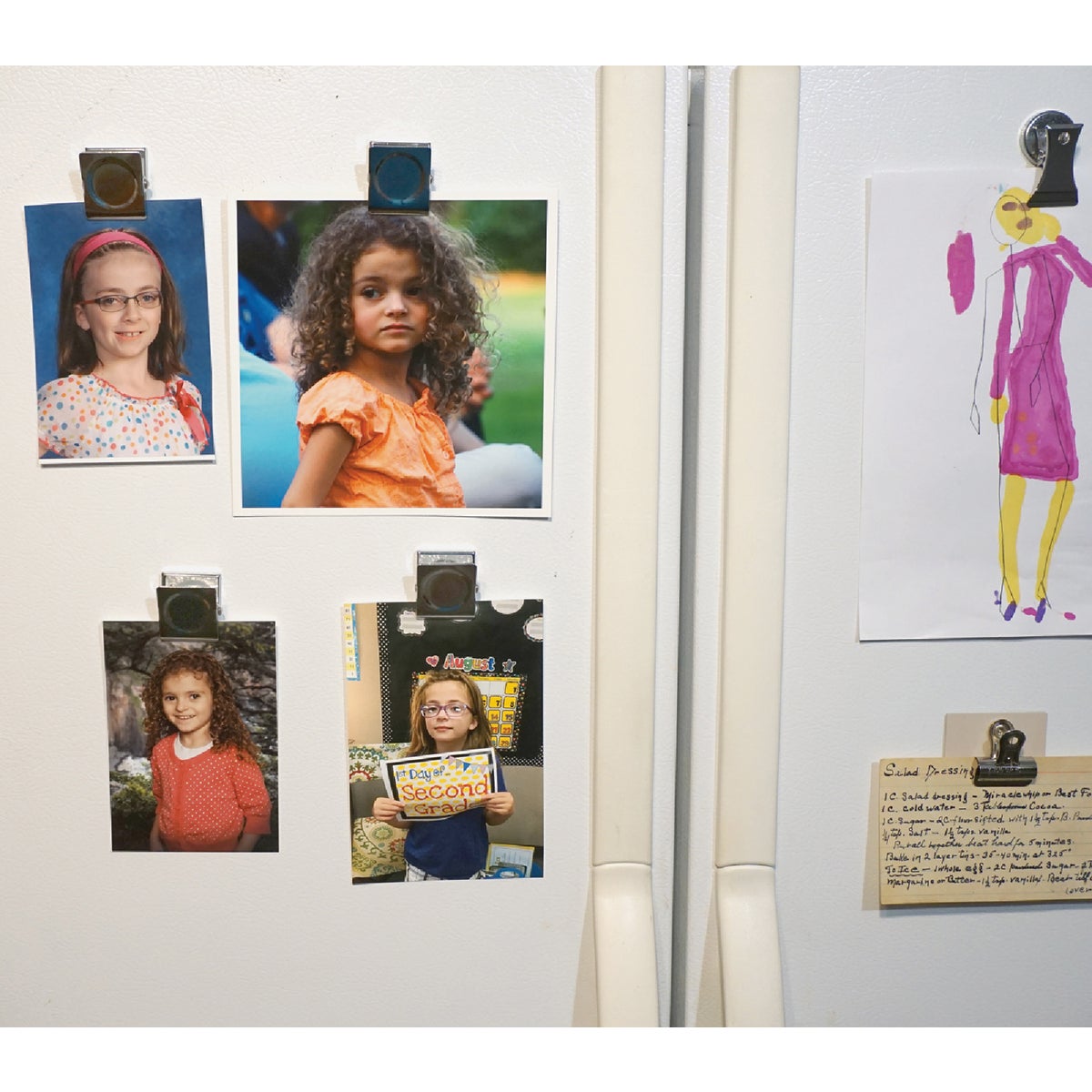 MagnetSource 5 Lb. Capacity Magnetic Metal Clip (4-Pack) Image 4