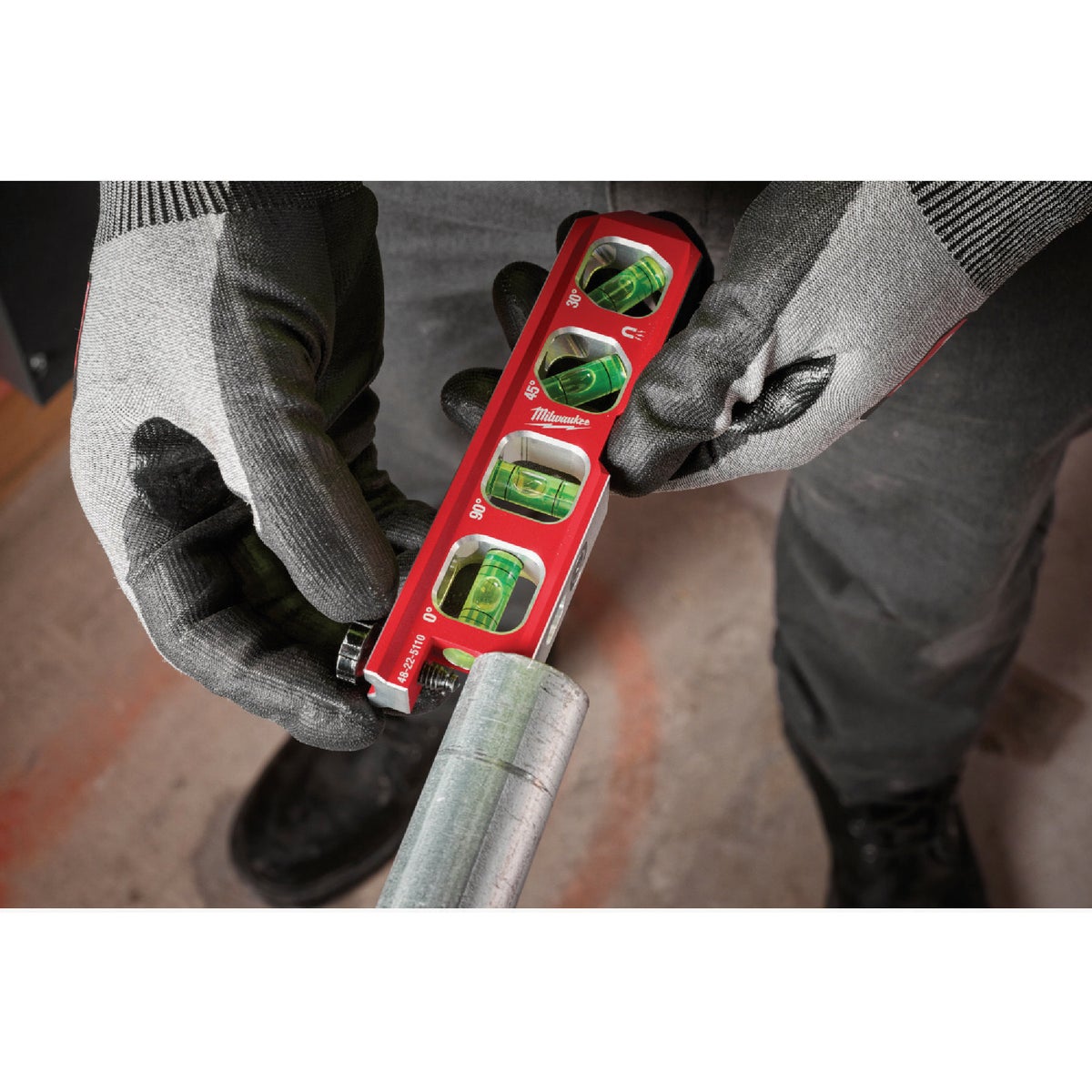 Milwaukee 6.5 In. Pipe Lock Billet Torpedo Level Image 3