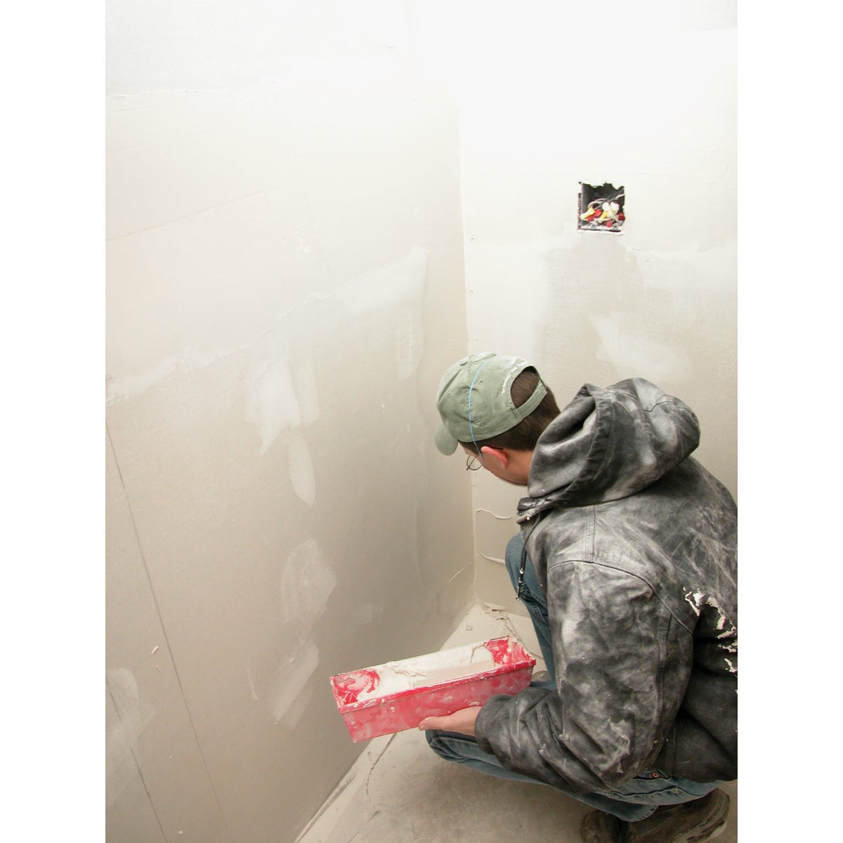 Marshalltown QLT 12 In. Plastic Mud Pan Image 3