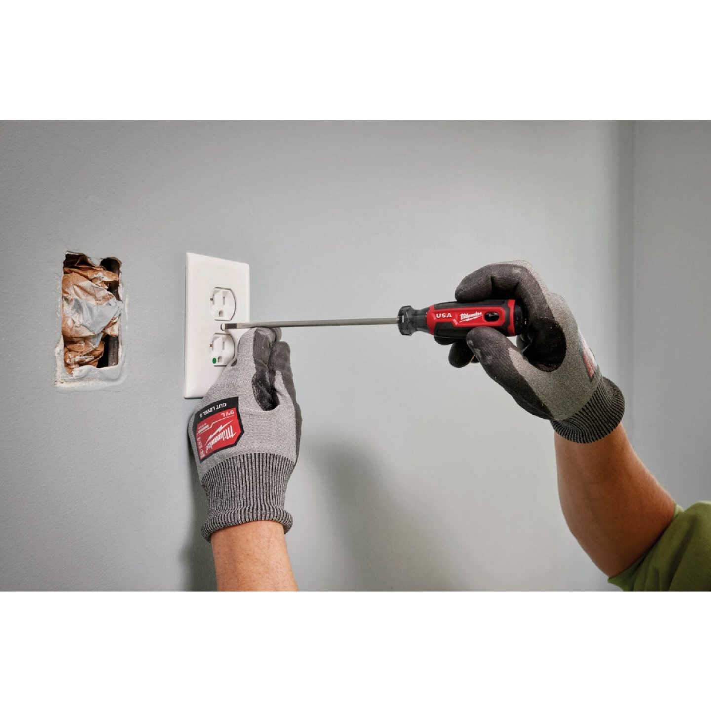 Milwaukee 1/4 In. x 10 In. Cushion Grip Cabinet Tip Slotted Screwdriver (USA) Image 5