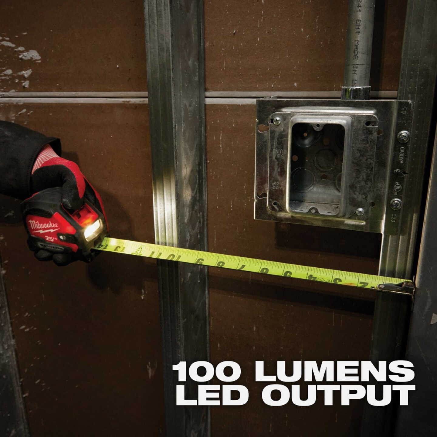 Milwaukee 25 Ft. Magnetic Tape Measure with LED Light Image 4