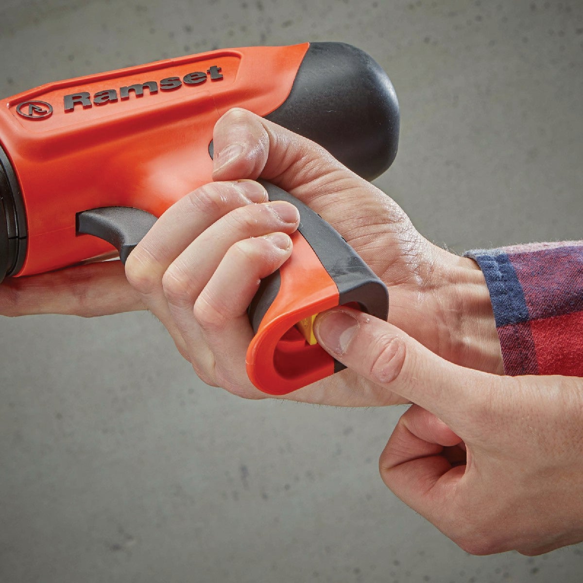 Ramset Cobra+ 0.27 Caliber 10 Shot Semi-Automatic Powder Hammer with Silencer Image 11