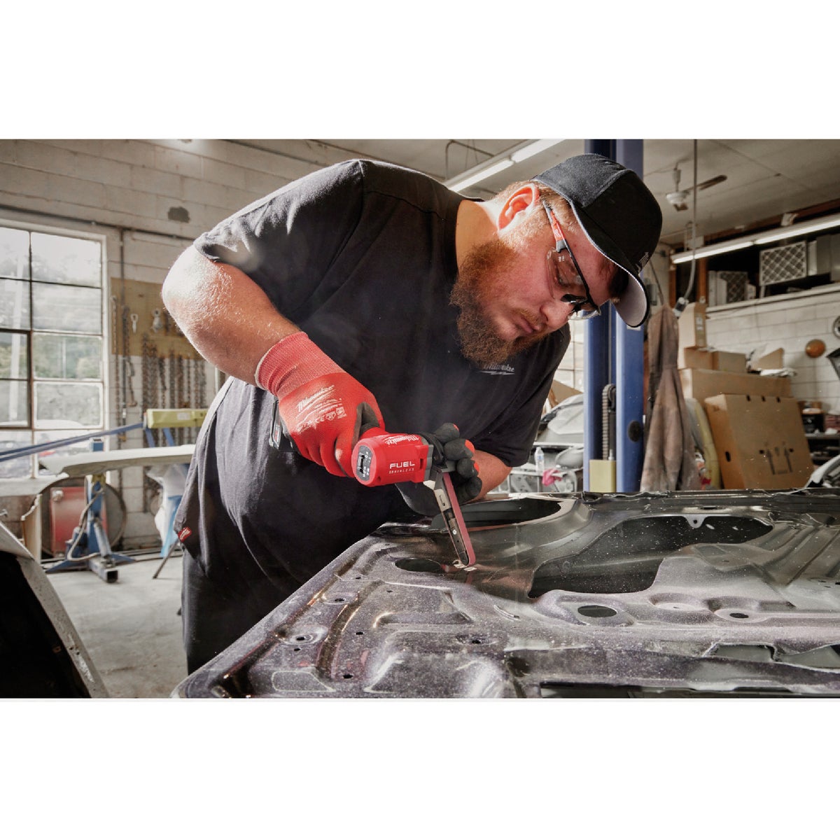 Milwaukee 1/2 In. x 18 In. 80 Grit Bandfile Belt (4-Pack) Image 7