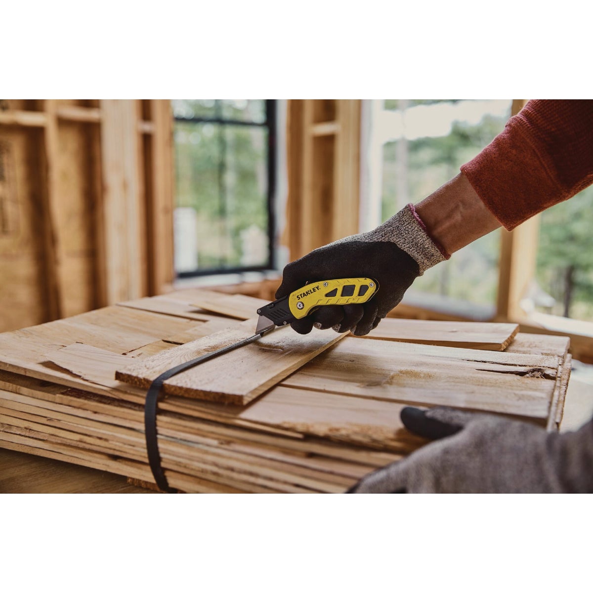 Stanley Fixed Folding Compact Utility Knife Image 2