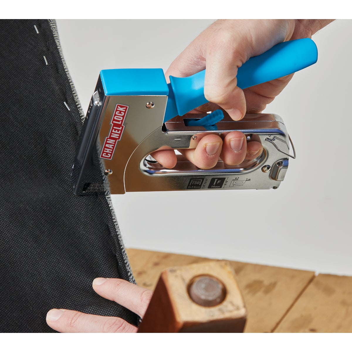 Channellock Heavy-Duty Brad Nail and Staple Gun Image 3