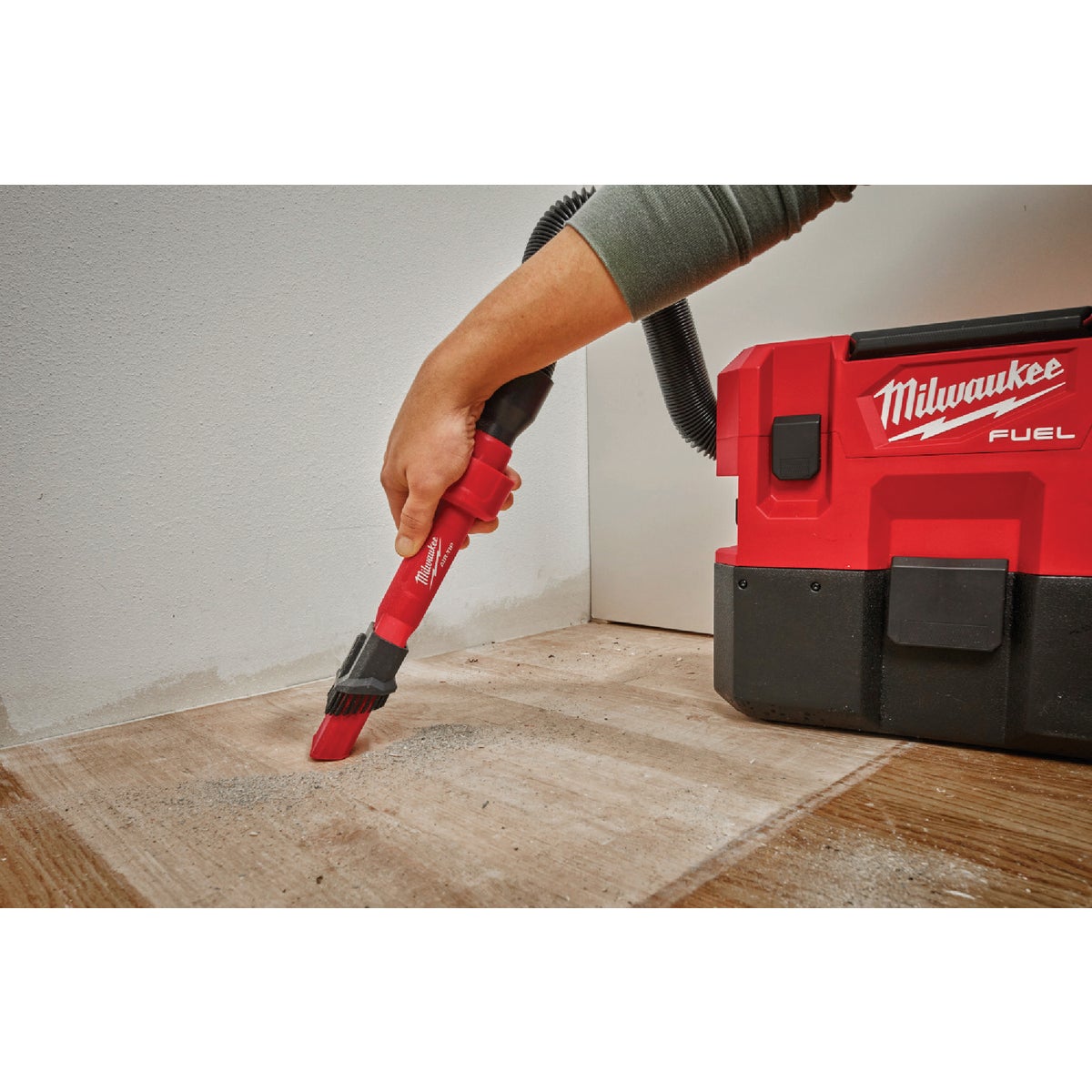 Milwaukee AIR-TIP 1-1/4 In. - 2-1/2 In. x 10-1/2 In. L 2-In-1 Plastic Utility Crevice Tool with Brush Image 2