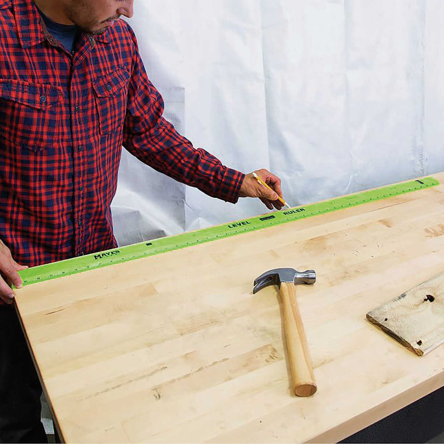 Mayes 48 In. Polystyrene Straight Edge Ruler with Level Image 2