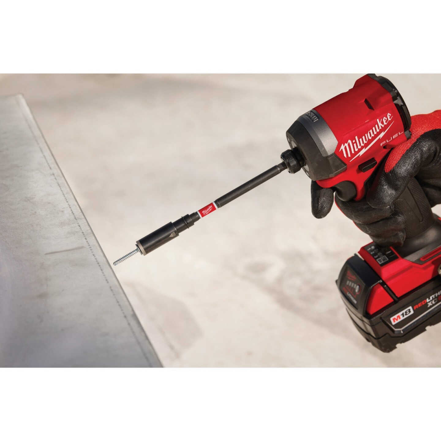 Milwaukee SHOCKWAVE 6 In. Magnetic Impact Bit Holder Image 3