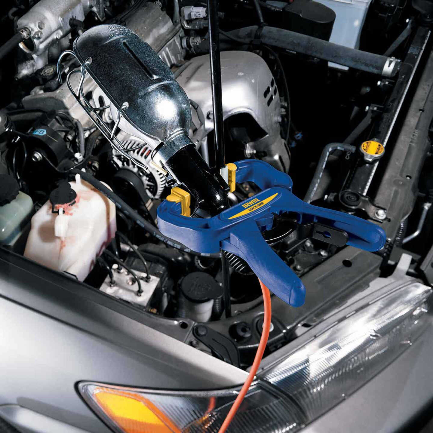 Irwin Quick-Grip 2 In. Hand Clamp Image 2