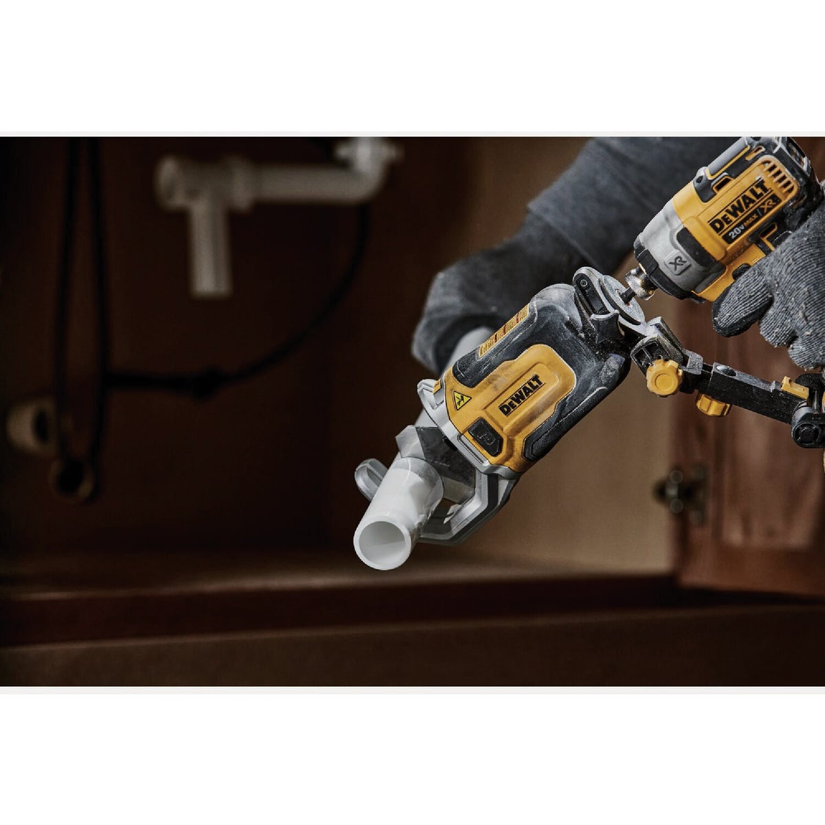 DEWALT IMPACT CONNECT PVC/PEX Pipe Cutter Attachment Image 7