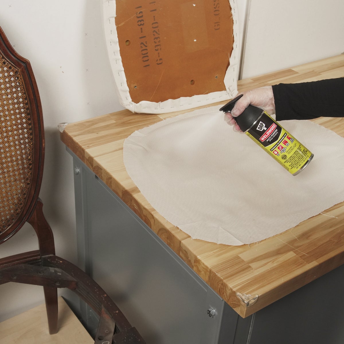 DAP Weldwood 11 Oz. Multi-Purpose Spray Adhesive Image 5