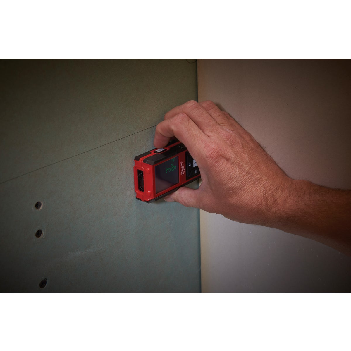 Milwaukee 150 Ft. Backlit Color Screen Laser Distance Measurer Image 3