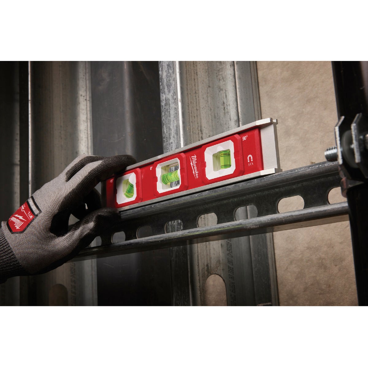 Milwaukee 10 In. Magnetic Torpedo Level Image 3
